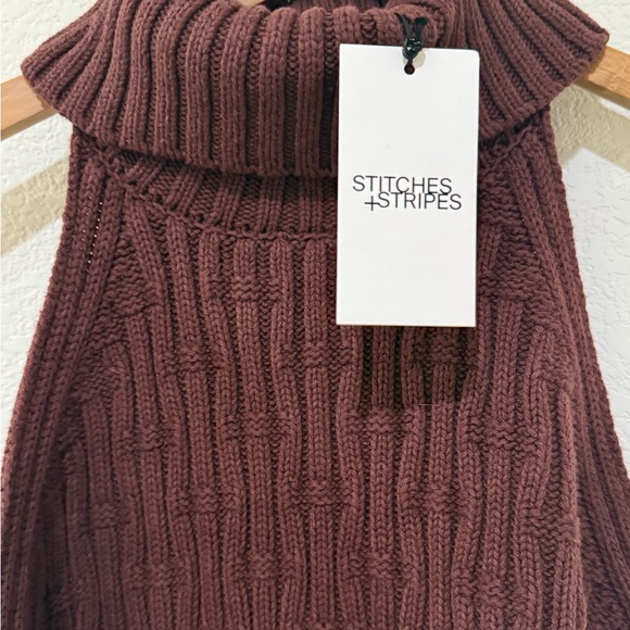 Revolve - Picture 2 of 5